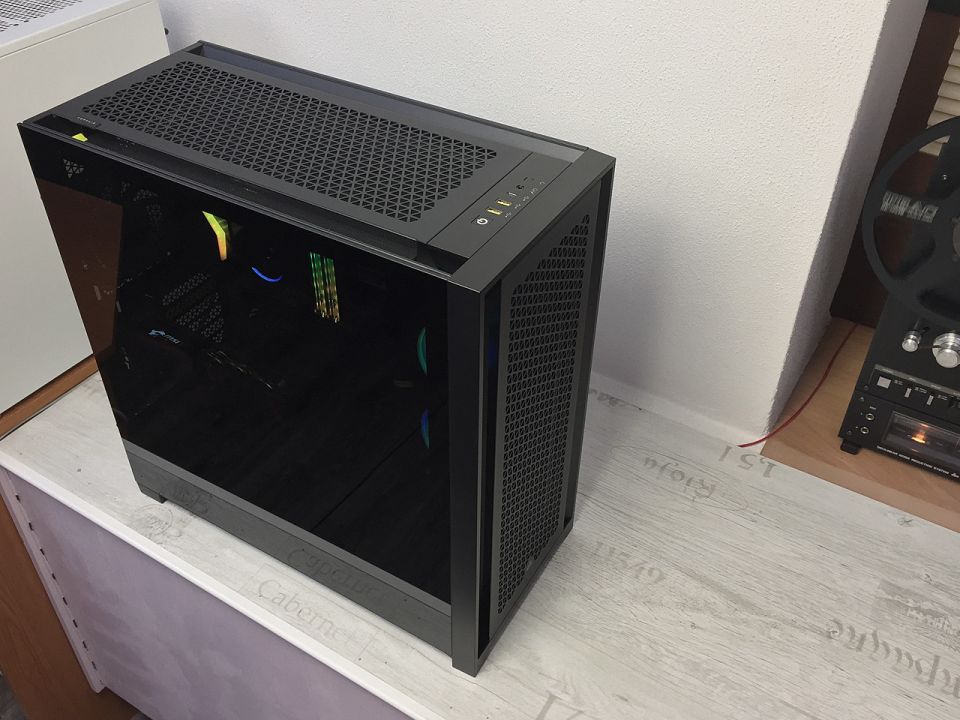 Test skříně Corsair 5000D AIRFLOW – někdo to rád chladné