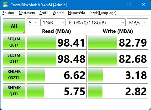  Velký test paměťových karet SD a microSD s kapacitou 128 GB