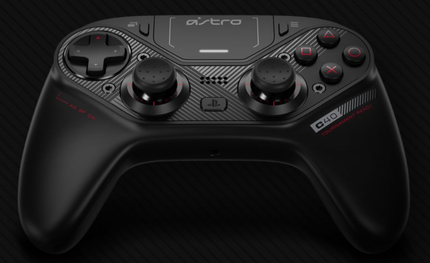 Astro C40 TR je plně přizpůsobitelný gamepad pro PlayStation 4