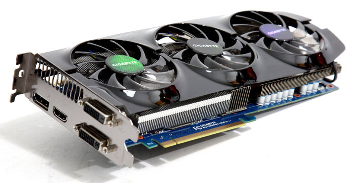 Nvidia GeForce GTX 680 WindForce 3X OC: Původní návrh, vlastní chladič a vyšší frekvence