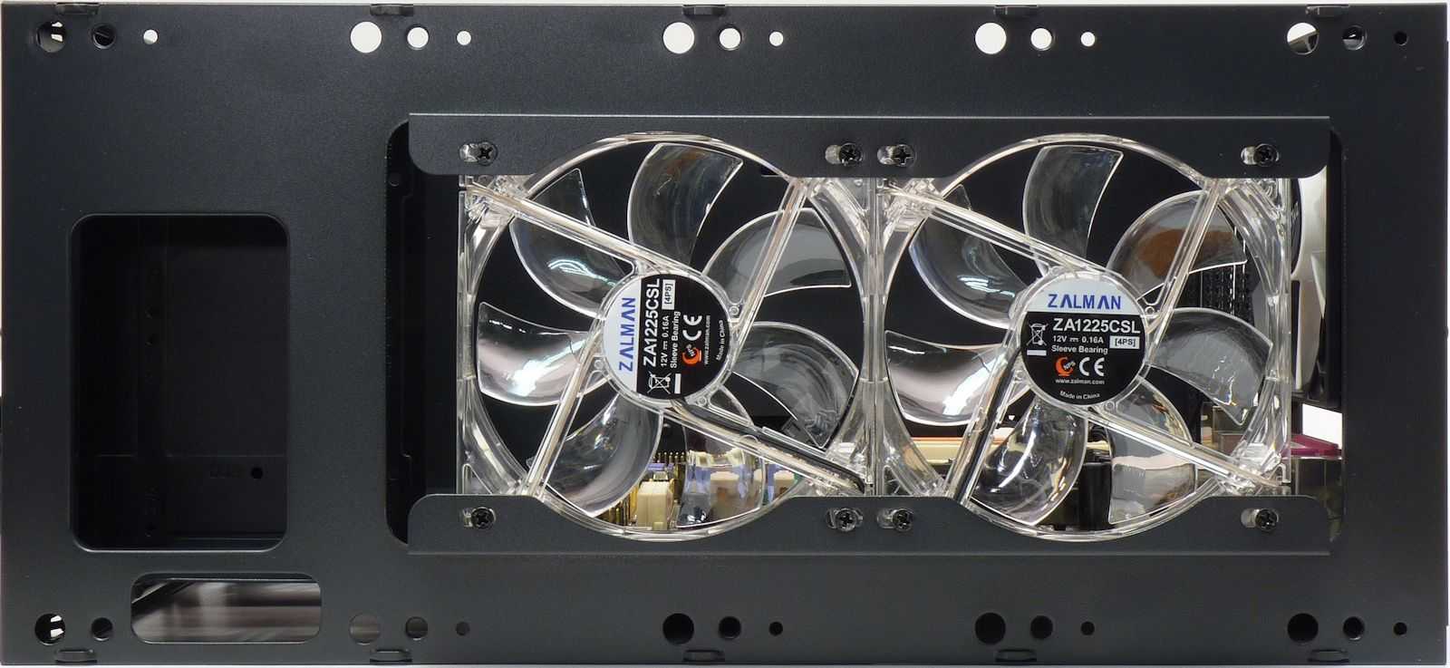 Zalman Z9 Neo: levná skříň s pěti ventilátory 