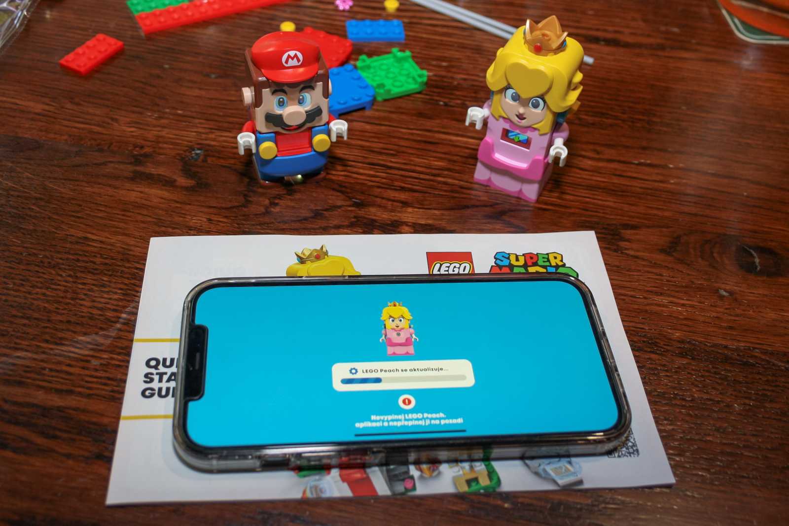 LEGO Super Mario a princezna Peach: Konečně dobrodružství s princeznou!