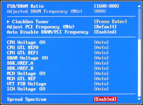 Třikrát desky s Intel P45 Express do tří tisíc