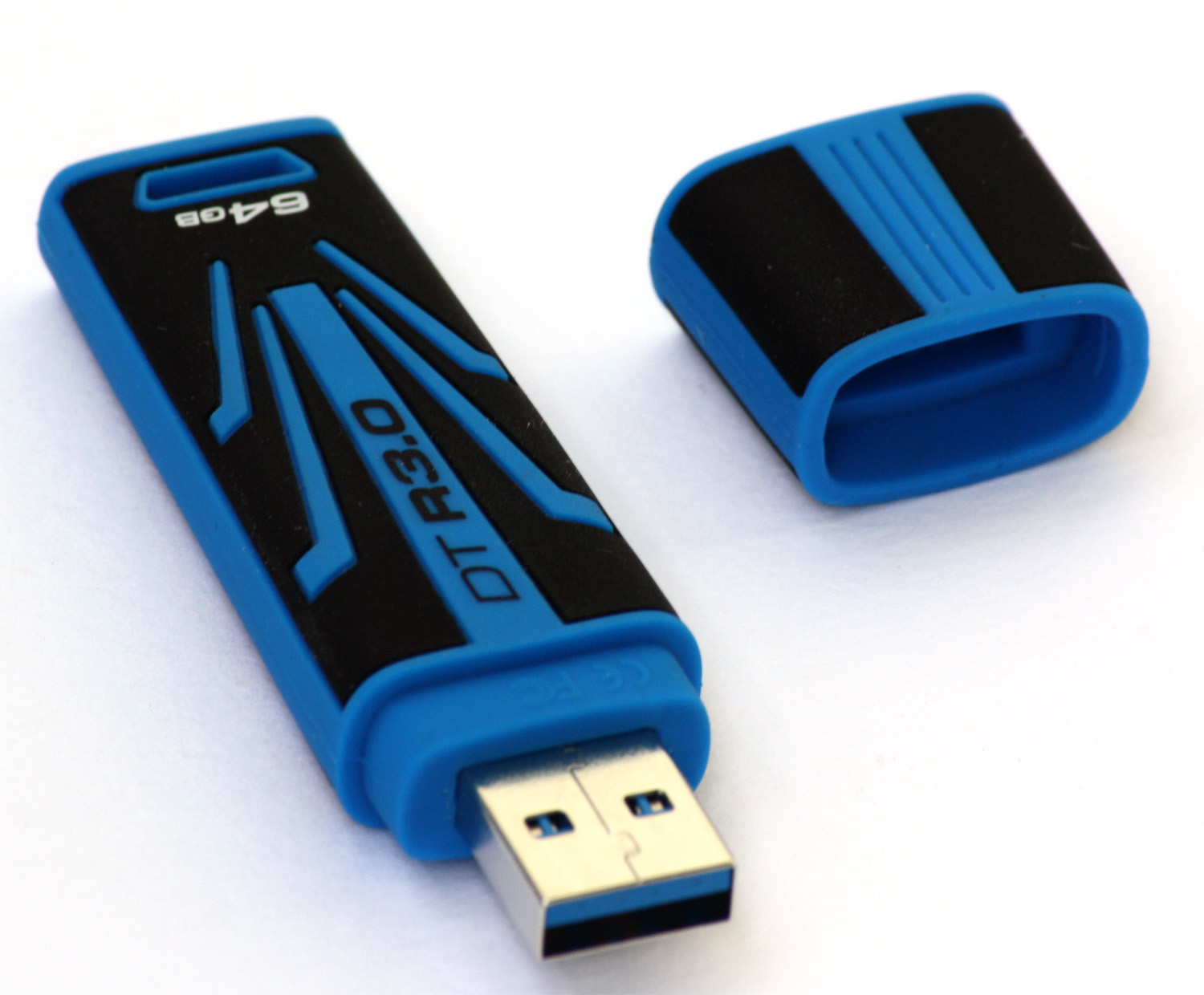 Velký srovnávací test USB 3.0 flash disků s kapacitou 64 GB