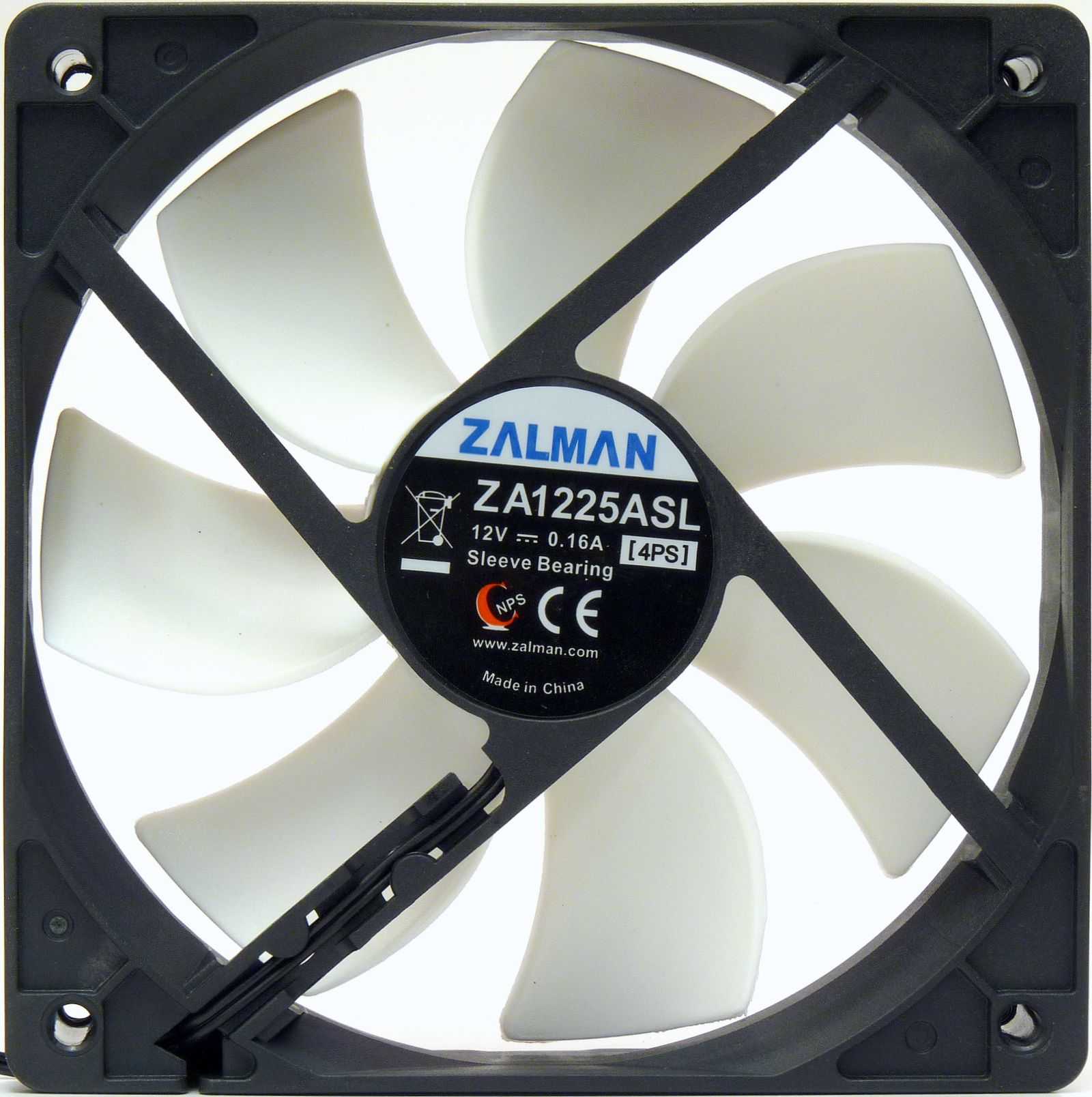 Zalman Z9 Neo: levná skříň s pěti ventilátory 