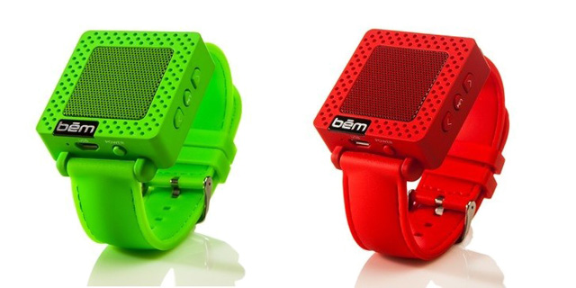 Bēm wireless Speaker Band – malý, přenosný reproduktor na ruku