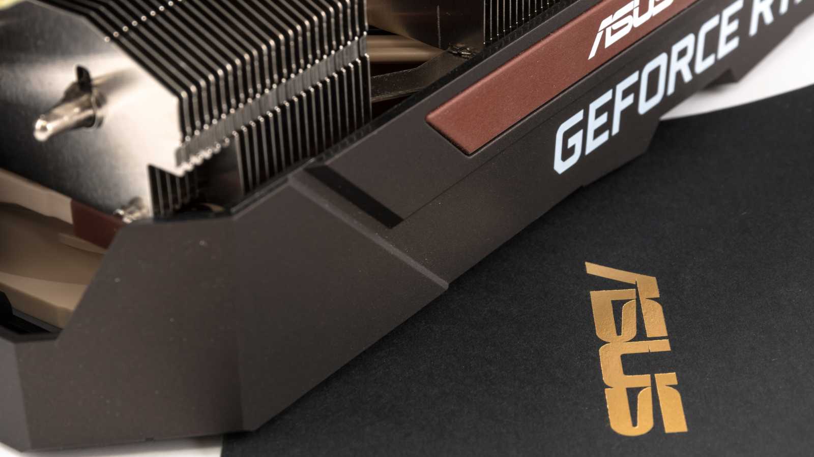 Asus GeForce RTX 3070 Noctua OC Edition 8GB: Chladič, který už nevylepšíte