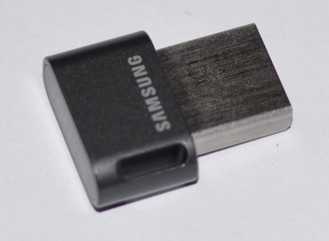 Jedenáct 128GB flashdisků pro USB 3.0 a 3.1 v testu