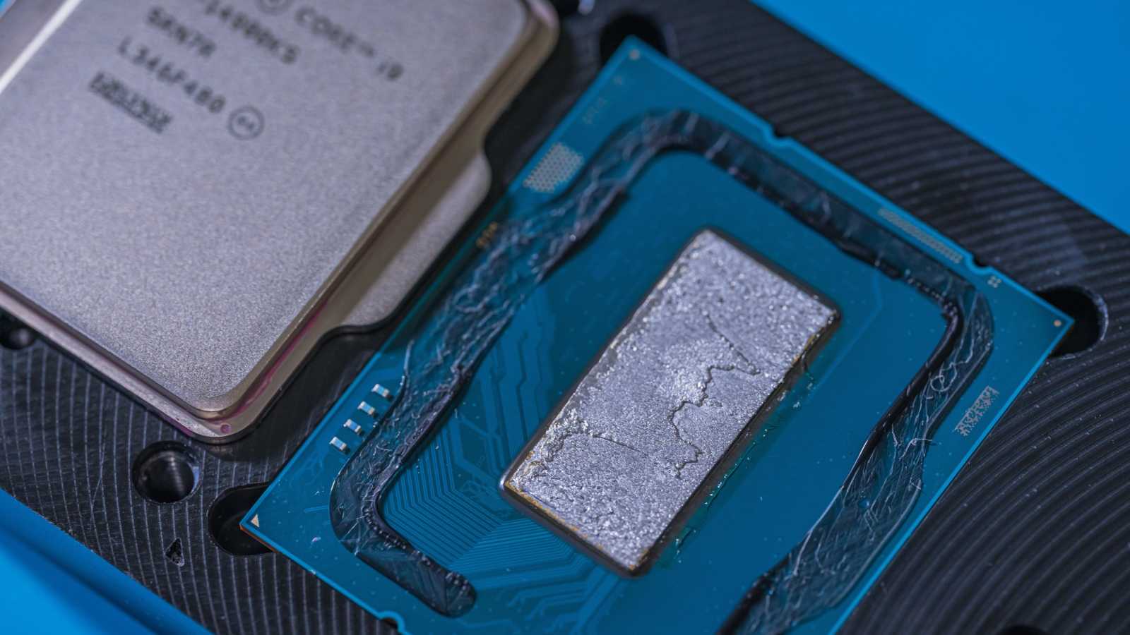 Intel i9-14900KS ještě nebyl vydán, a přesto už je obětí delidu