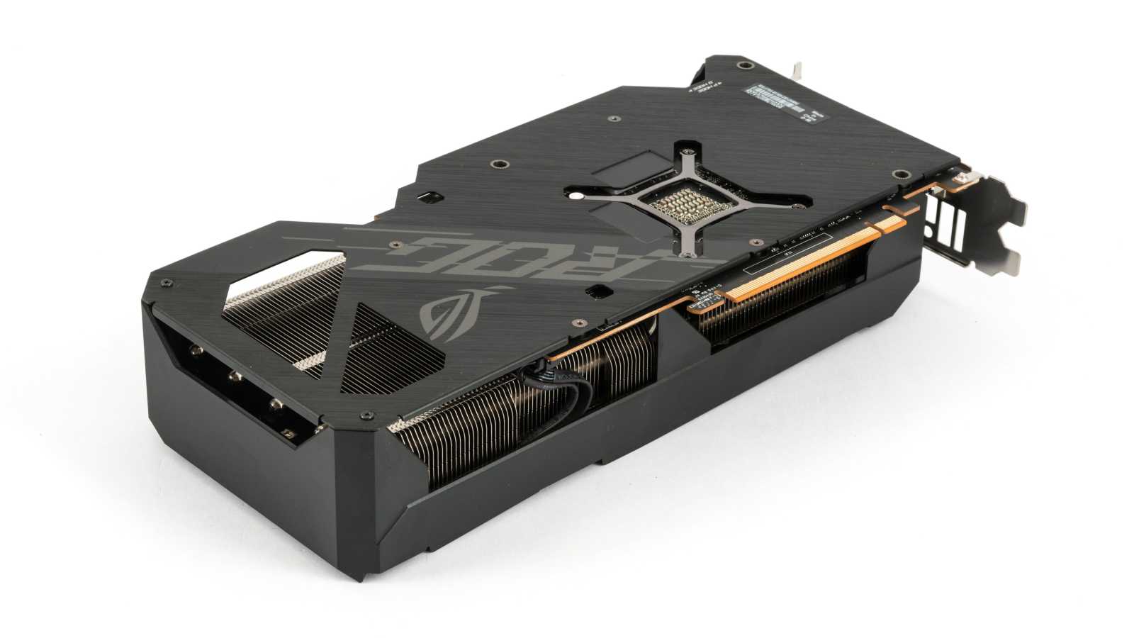 Asus ROG Strix RX 7600 O8G:  Strix jako vždy – špičková výbava za cenu, která netěší