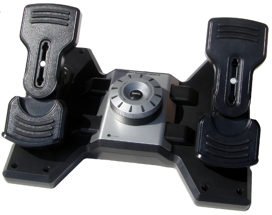 Saitek X52 Pro a Rudder Pedals - naučte se létat!