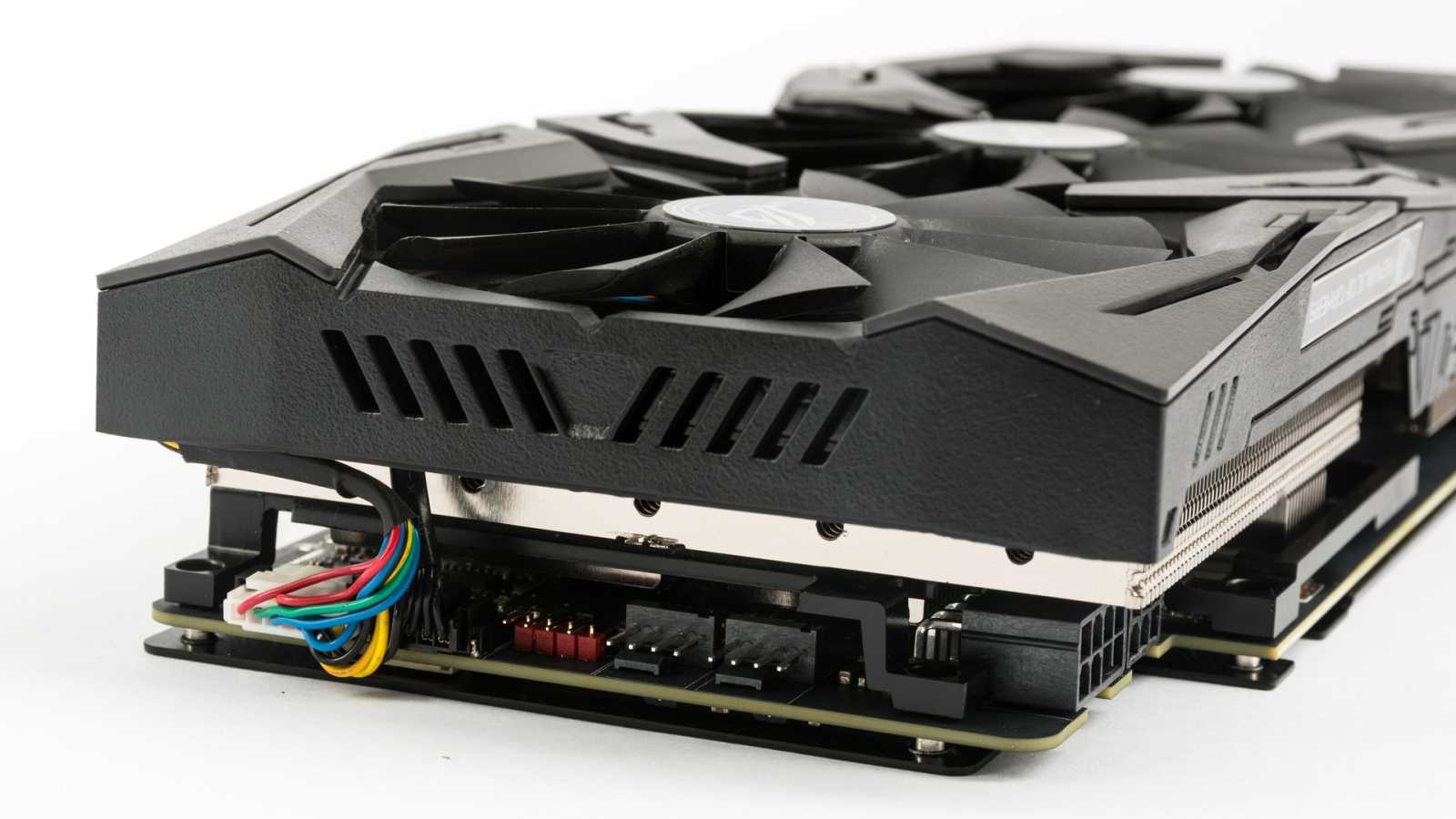 Asus Strix GeForce RTX 2060 Super O8G v testu