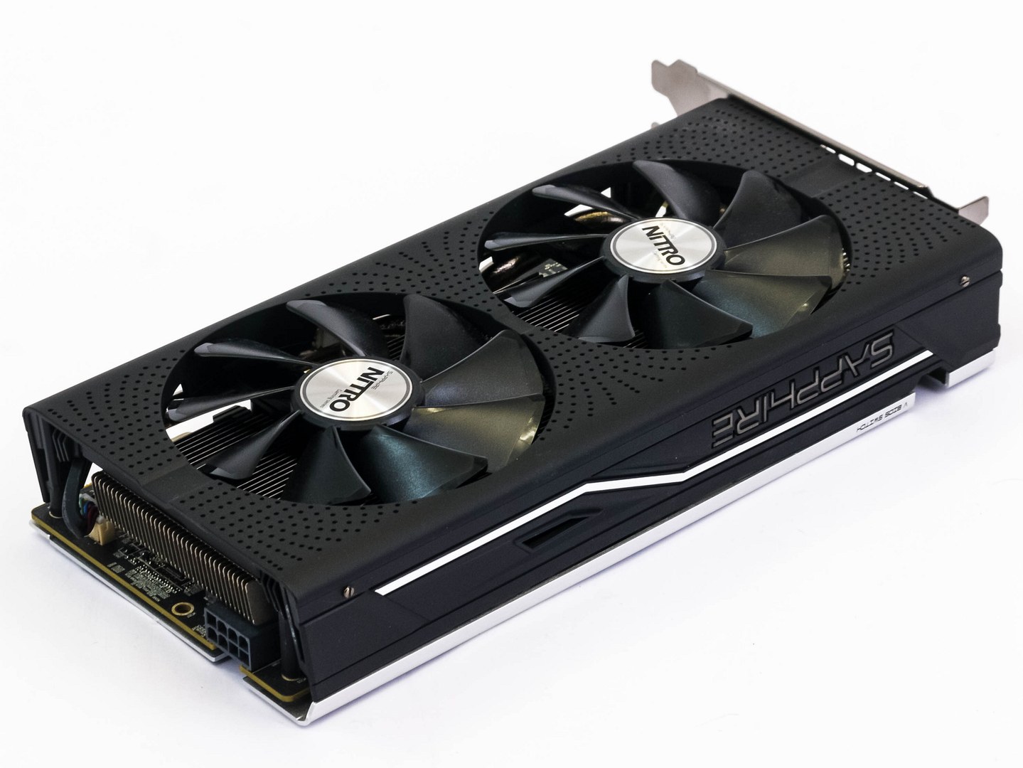 Test Sapphire Nitro+ RX 480 8GB: výkon v příliš malém balení