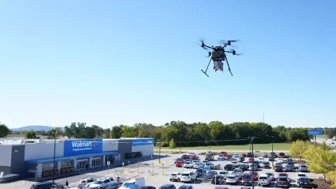 duchodce-na-floride-vytahl-zbran-a-strilel-na-dorucovaci-dron-walmartu