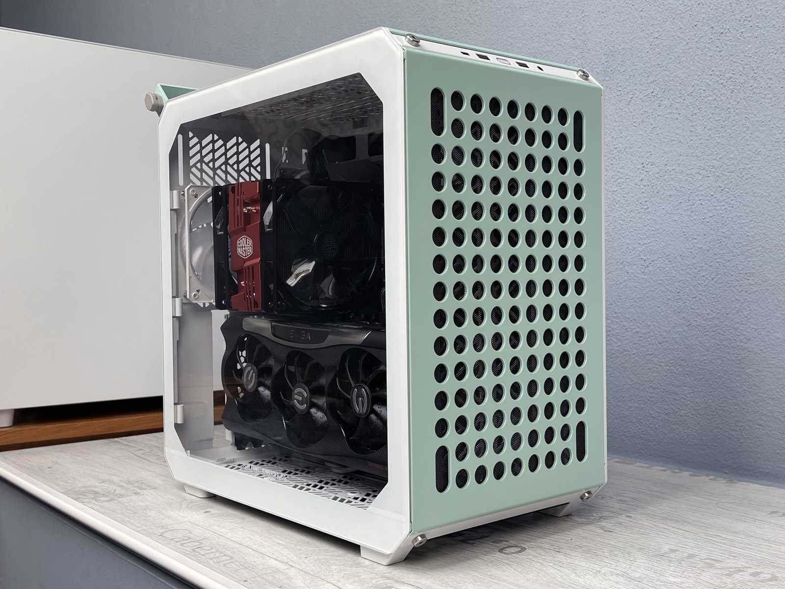 Test skříně Cooler Master Qube 500 FlatPack: Udělej si sám