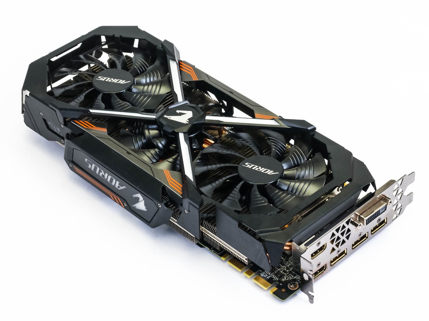 Gigabyte Aorus GTX 1080 Ti: Tvrdá konkurence pro MSI