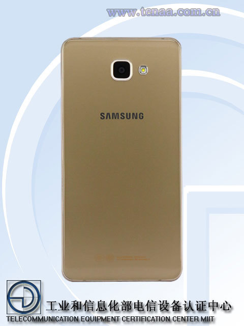 Samsung Galaxy A9 Pro: První fotografie a specifikace