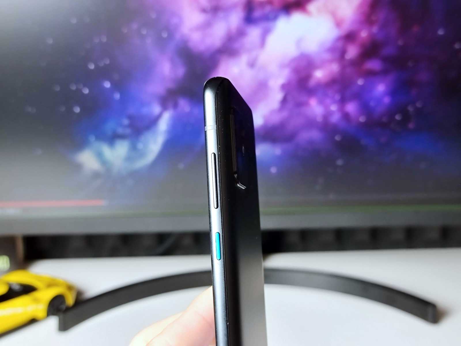 Asus ZenFone 8 | foto: vlastní