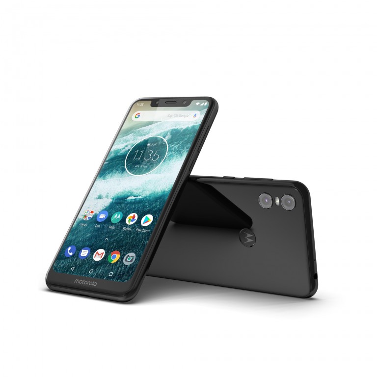 Motorola v tichosti představila smartphony One a One Power