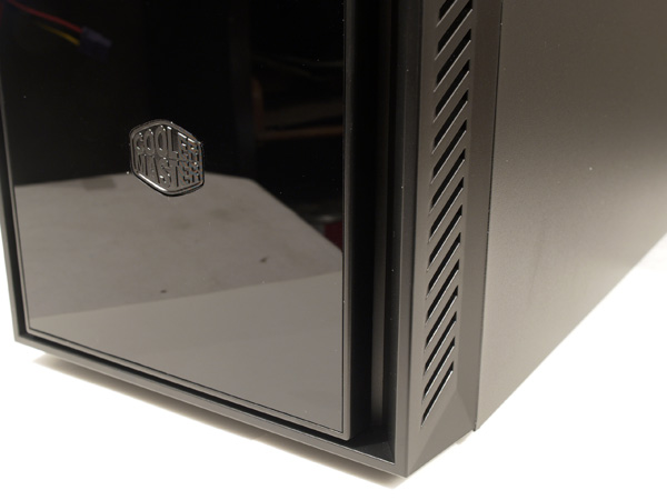 CoolerMaster Silencio 550 – nejlepší case za cenu okolo 1800 Kč