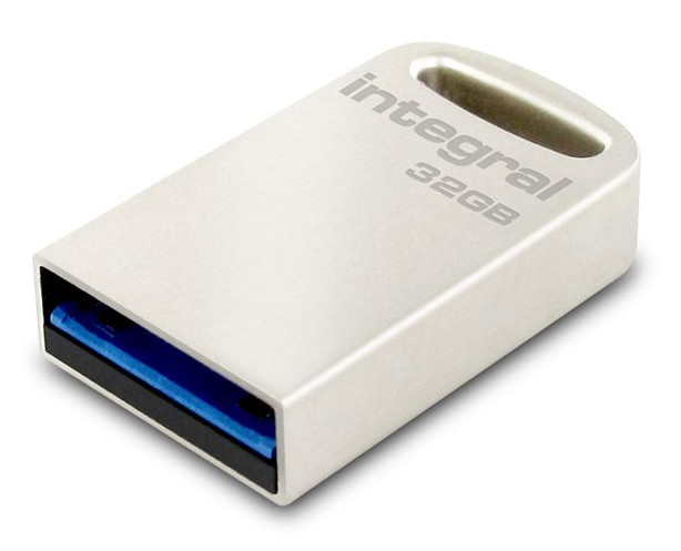 Integral Memory uvedl malý kovový flash disk na klíče s USB 3.0