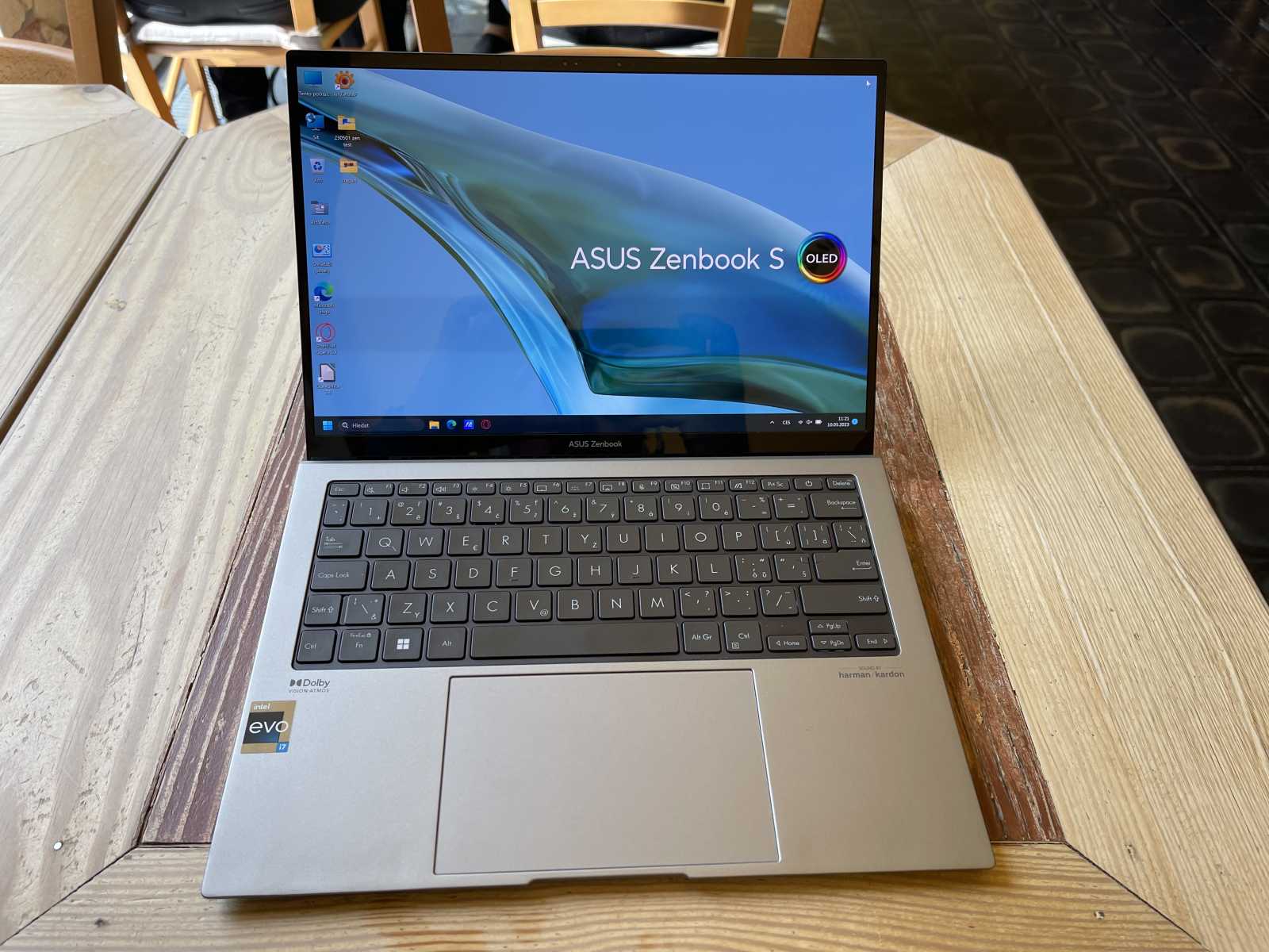 Asus Zenbook S 13 OLED: Udržitelný ultrabook pro každodenní použití!