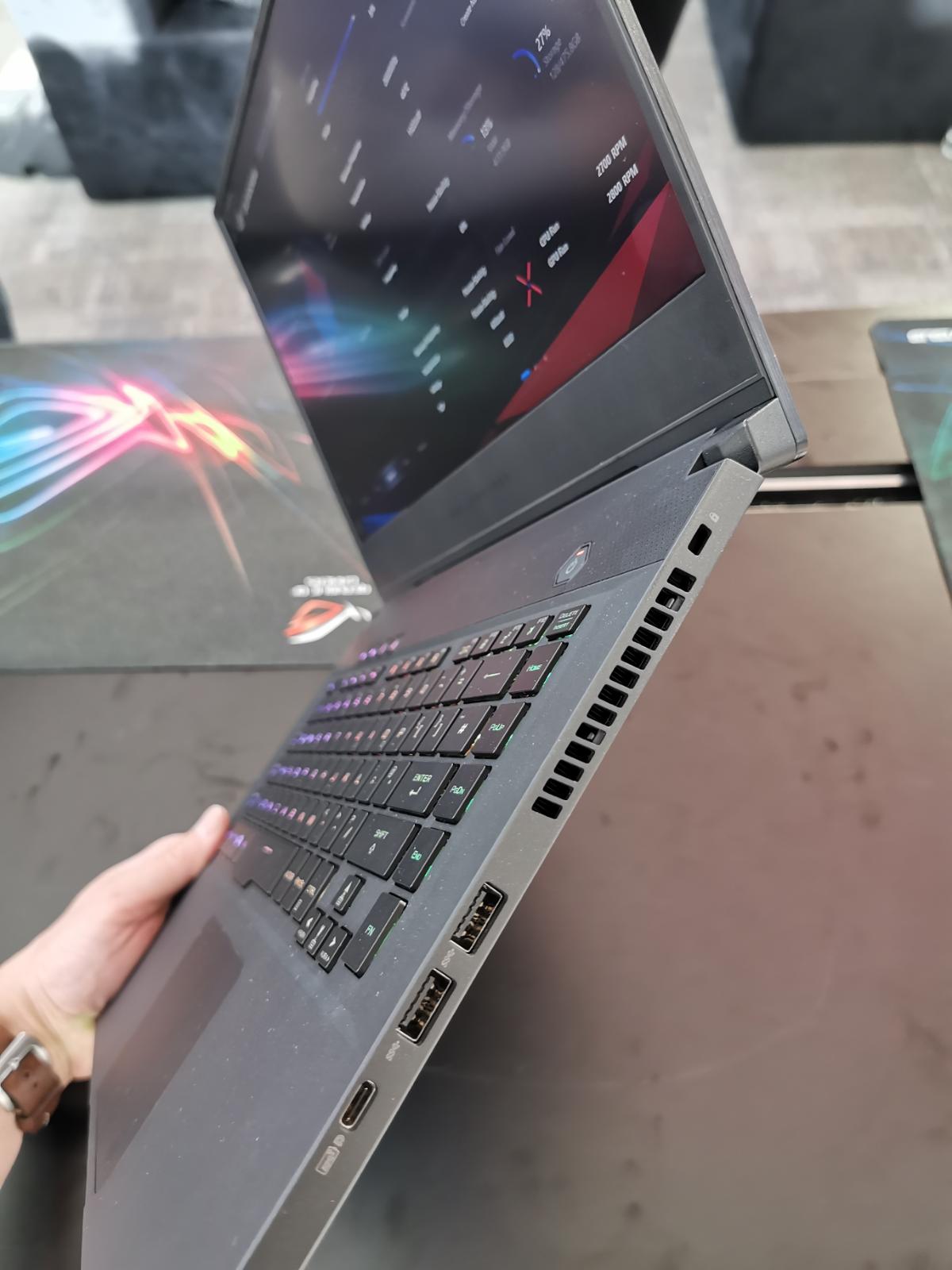 ASUS představil nové notebooky ROG. Udělají všem hráčům radost!