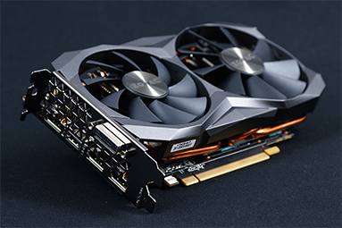 Zotac GTX 1080 Mini: „zabiják“ GTX 1070 Ti v testu