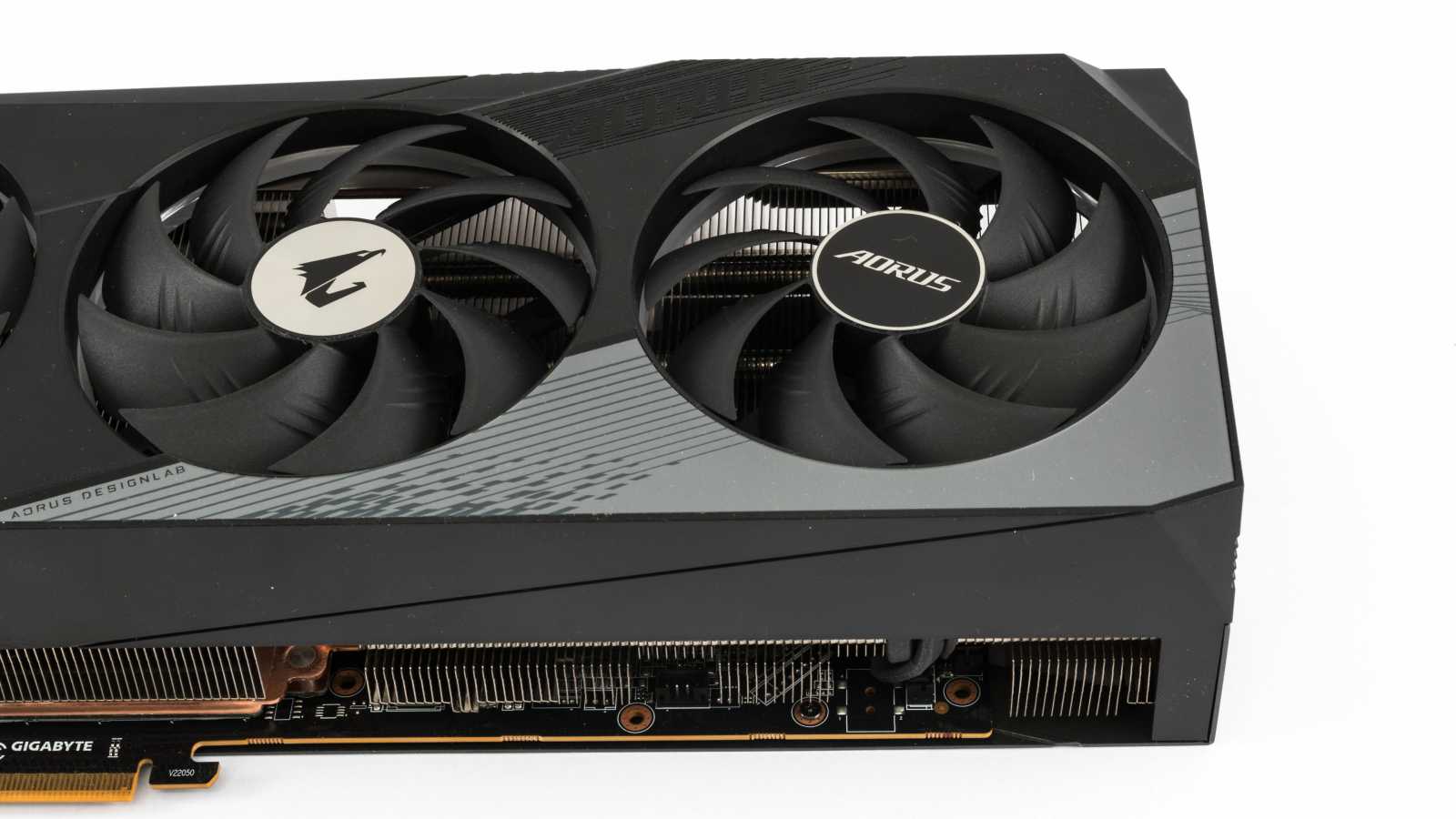 Aorus Radeon RX 7900 XTX Elite 24G: Špičková výbava za výbornou cenu