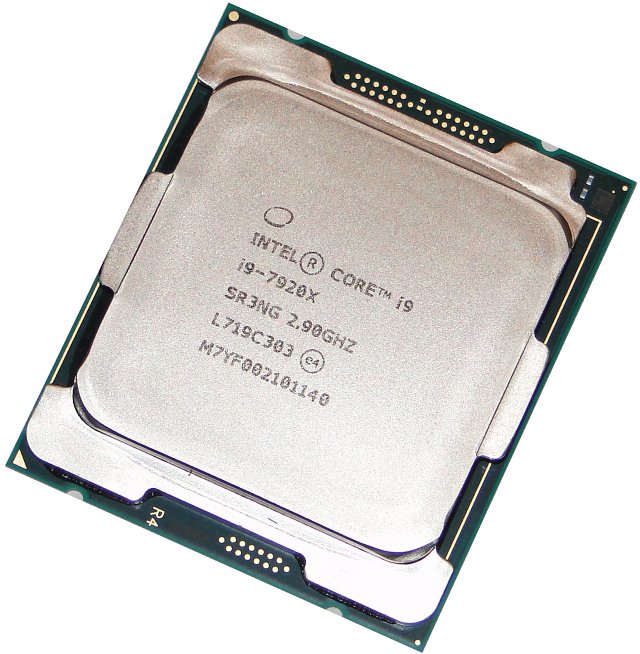 Intel Core i9-7920X: Dvanáct jader Skylake-X v testu