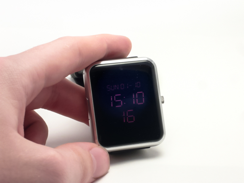 Haier Watch V1: „Apple Watch“ po asijsku a levně