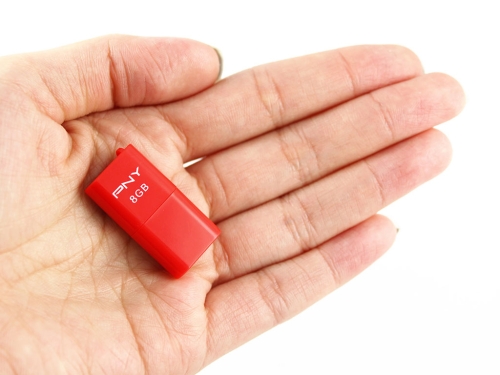 PNY Cube Attaché: skutečně malý flash disk