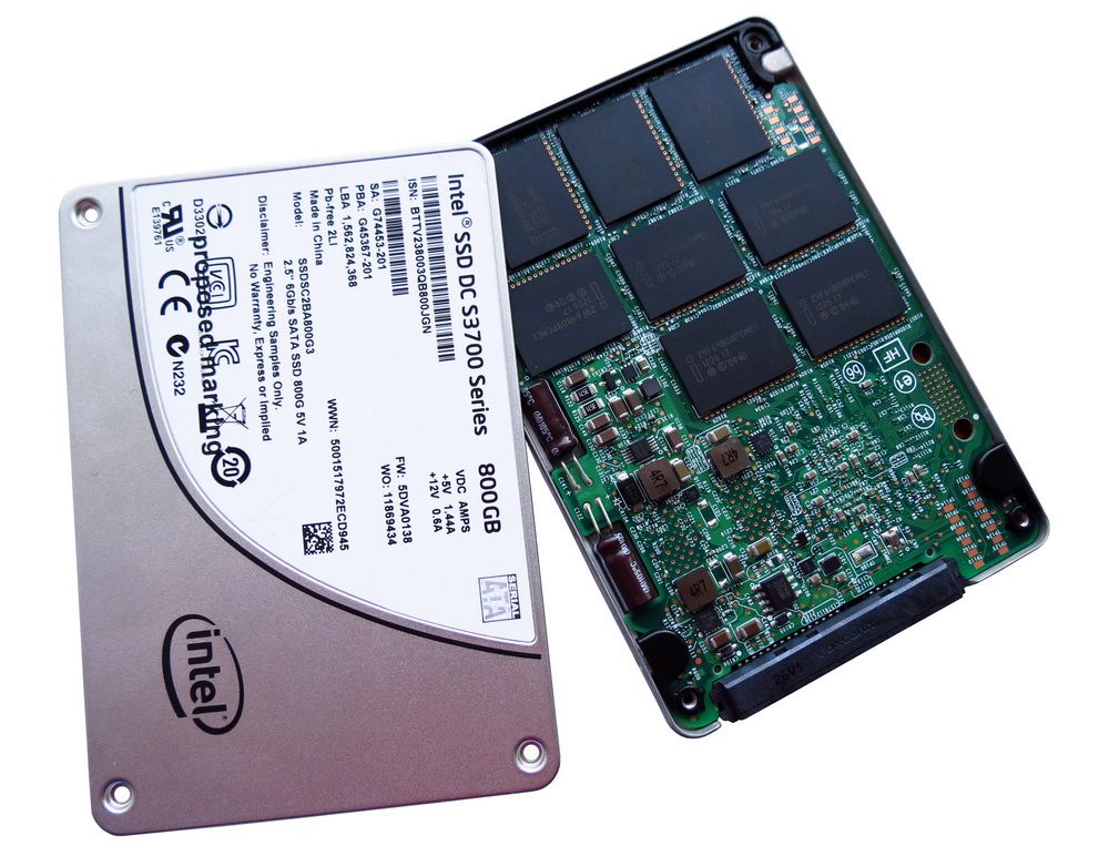 Intel SSD DC S3700 – 800 GB se zárukou stálého výkonu