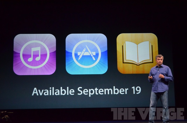 Přímý přenos z Apple Keynote s uvedením nového iPhone 5