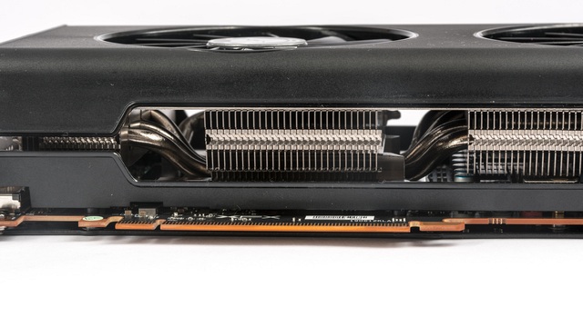 XFX RX 5700 DD Ultra 8G: solidní chladič za super cenu