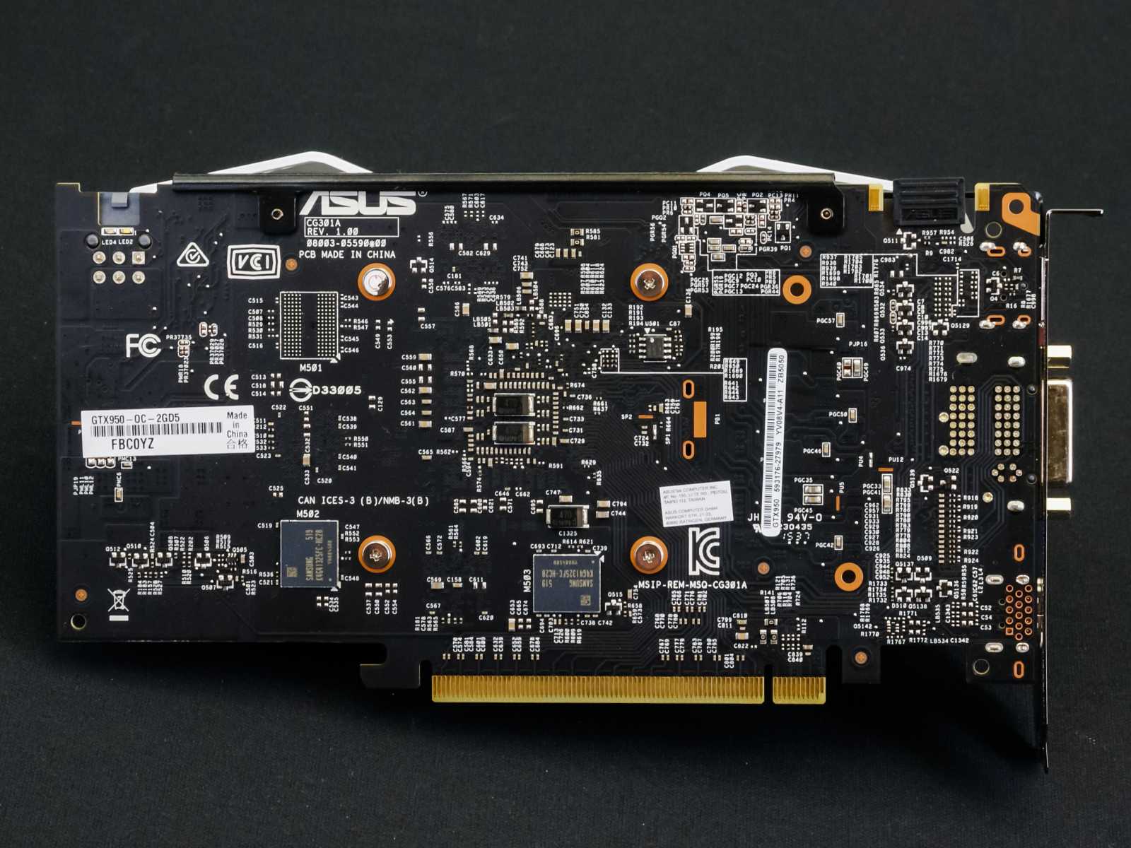 Asus GeForce GTX 950: se super cenou a luxusní vizáží