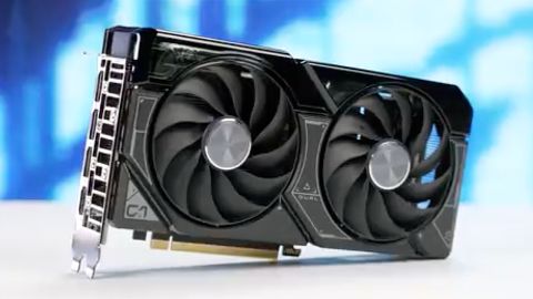 Asus ukázal prototyp RTX 4060 Ti se dvěma sloty pro M.2 disky