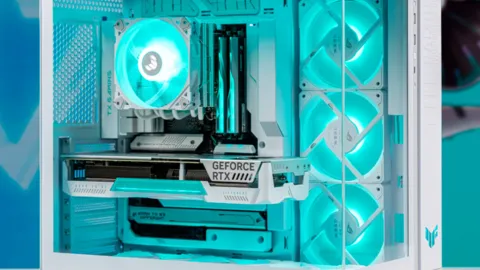 blizi-se-konec-vsetecnych-kabelu-v-cine-jde-do-prodeje-asus-rtx-4070-bez-klasickeho-napajeciho-konektoru