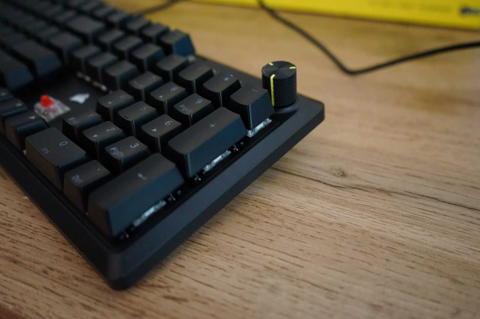 Recenze Corsair K70 CORE RGB: vydařená a zároveň tichá mechanická klávesnice