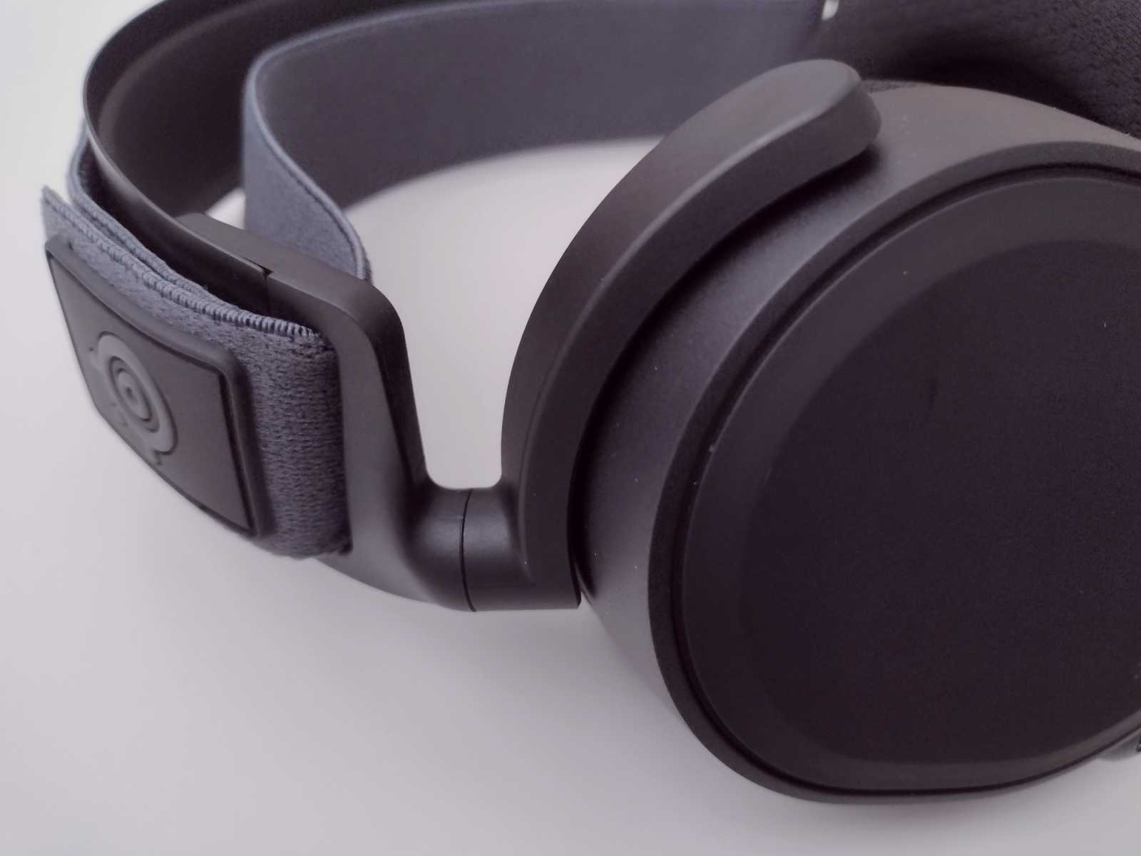 Steelseries Arctis 7+ Wireless – mistr kompatibility a úderného zvuku přichází