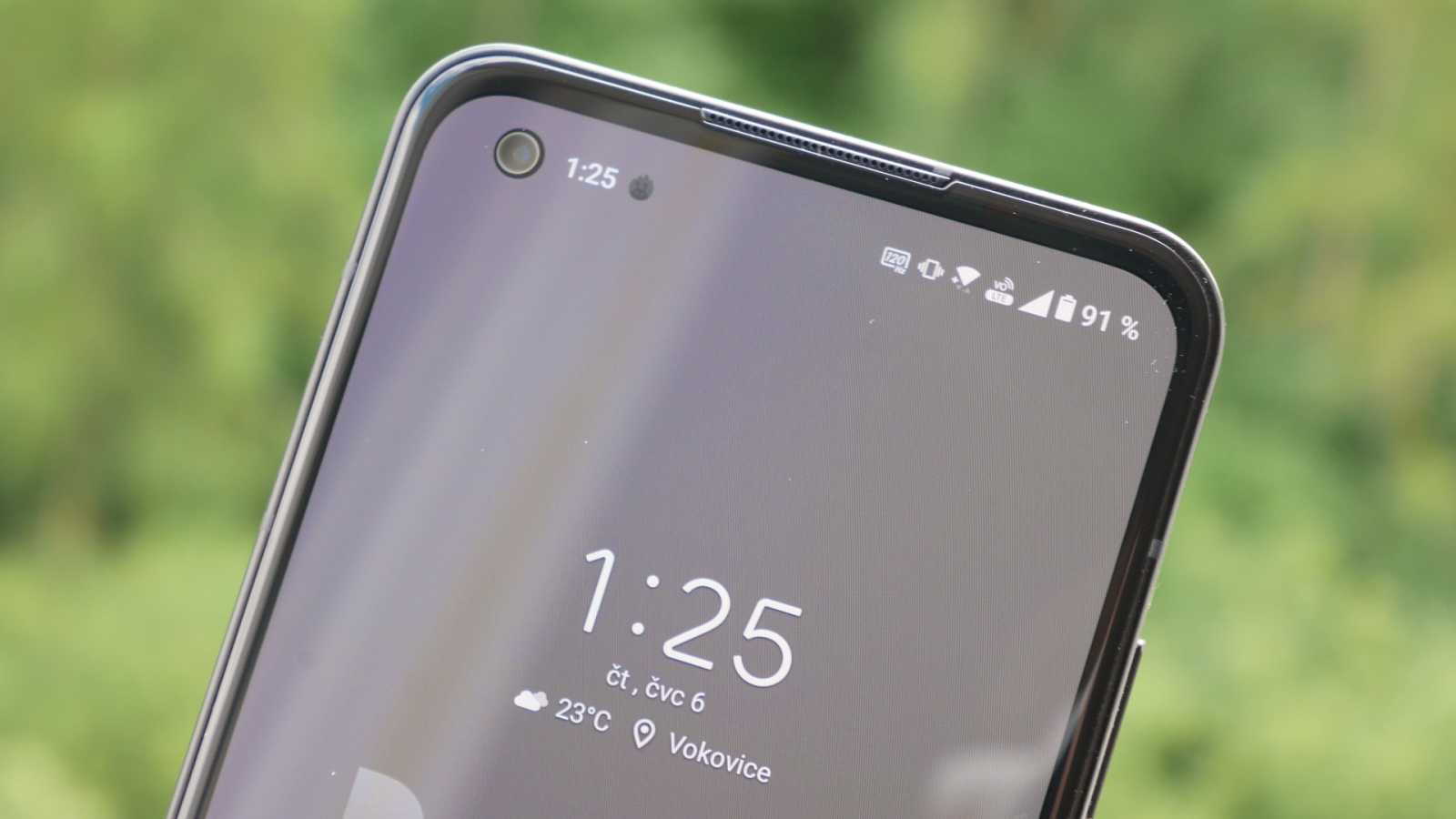 Recenze Asus Zenfone 10: malý telefon pro velké hráče