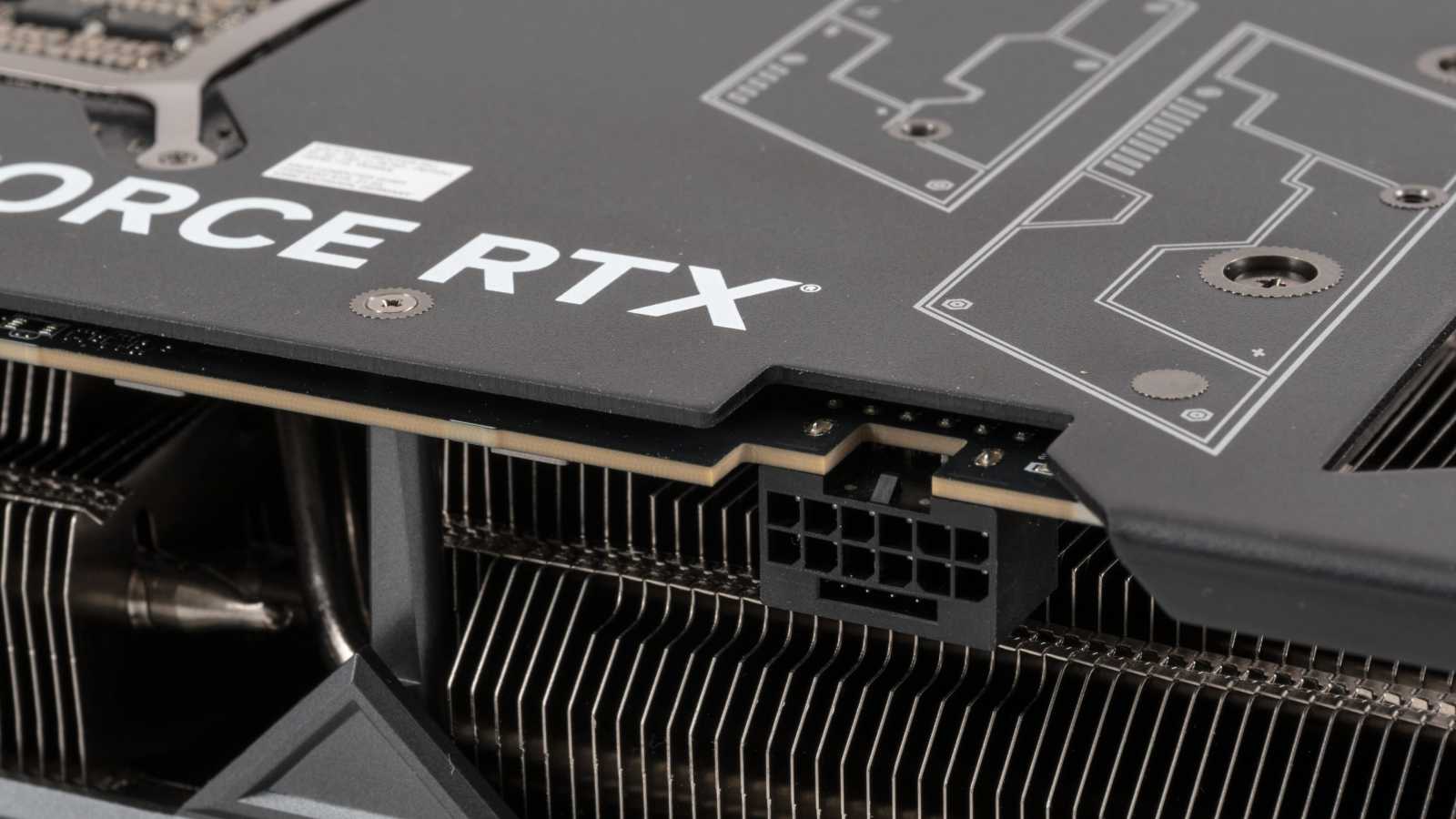 ASUS TUF RTX 4080 Gaming OC Ed. O16G v testu: Špičková karta za děsnou cenu