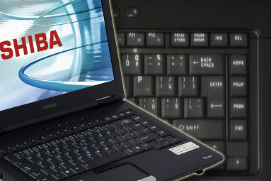 Toshiba Tecra M11 — profesionál s Nvidia Quadro pod kapotou