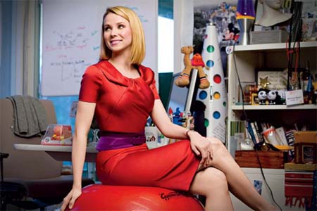 Šéfka Yahoo Marissa Mayer přiklepla svým americkým zaměstnancům nové telefony iPhone, Nokia, Samsung a HTC