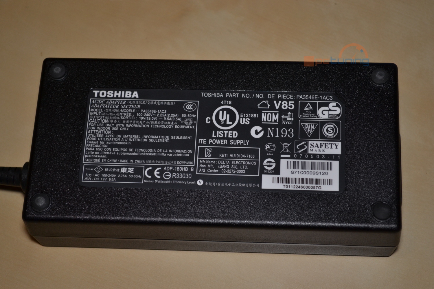 Toshiba LX830 – dotykové PC „vše v jednom“ s Windows 8