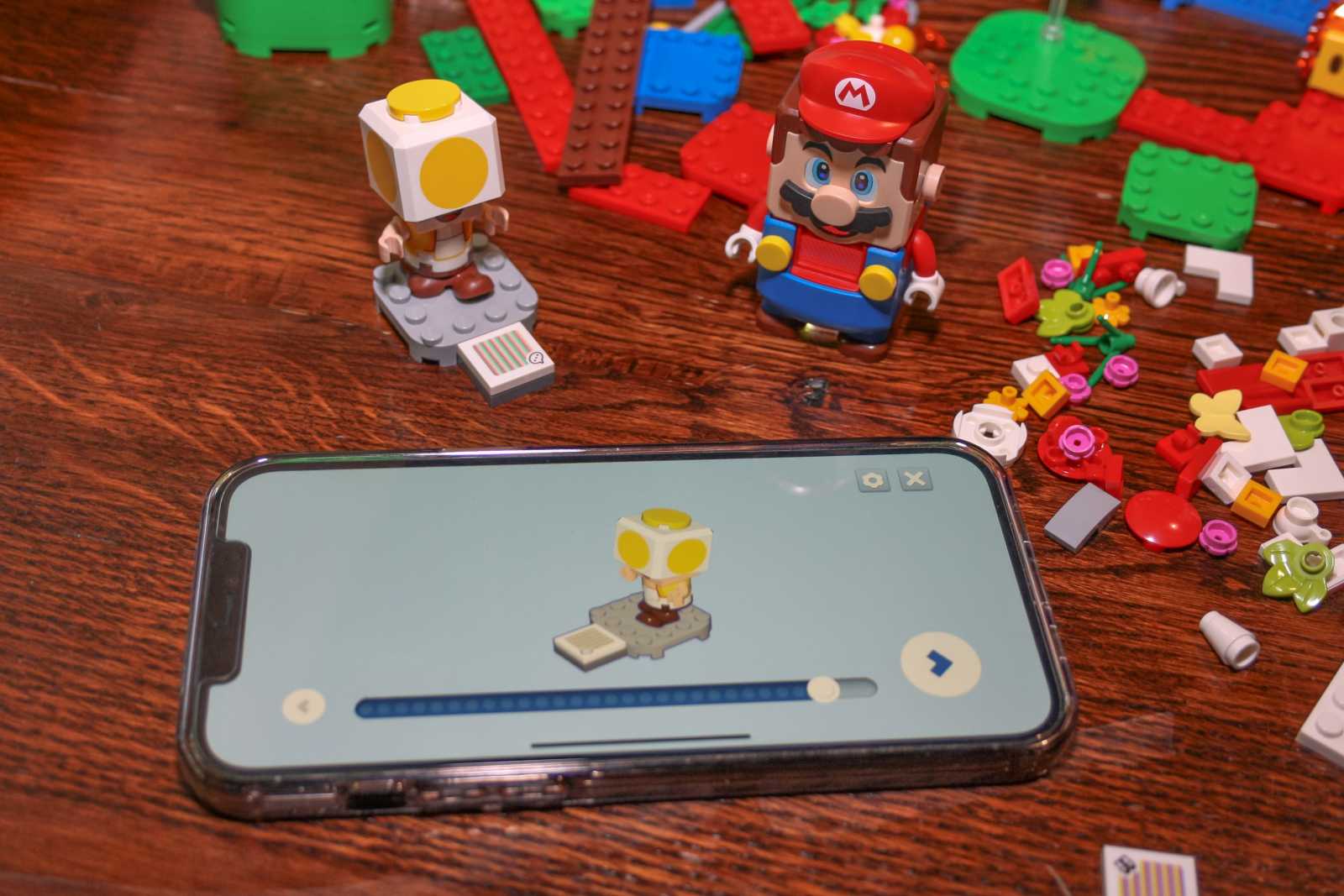 LEGO Super Mario a princezna Peach: Konečně dobrodružství s princeznou!