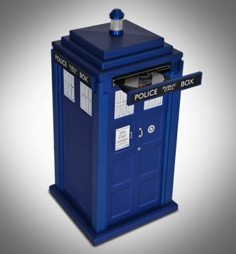 TARDIS ze seriálu Doctor Who jako funkční počítač