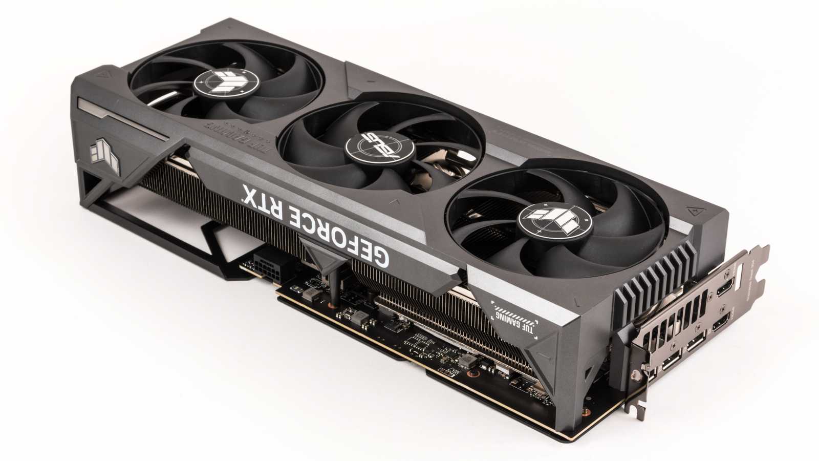 Test Asus TUF Gaming GeForce RTX 4090 OC Ed.: těžký kalibr