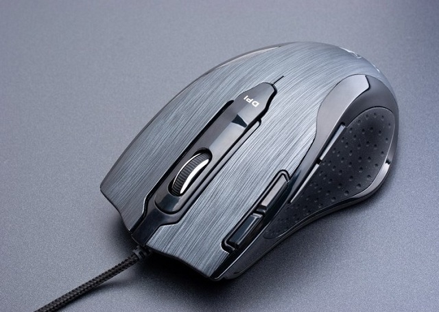 Tesoro Shrike H2L: nová herní myš od nováčka v oboru
