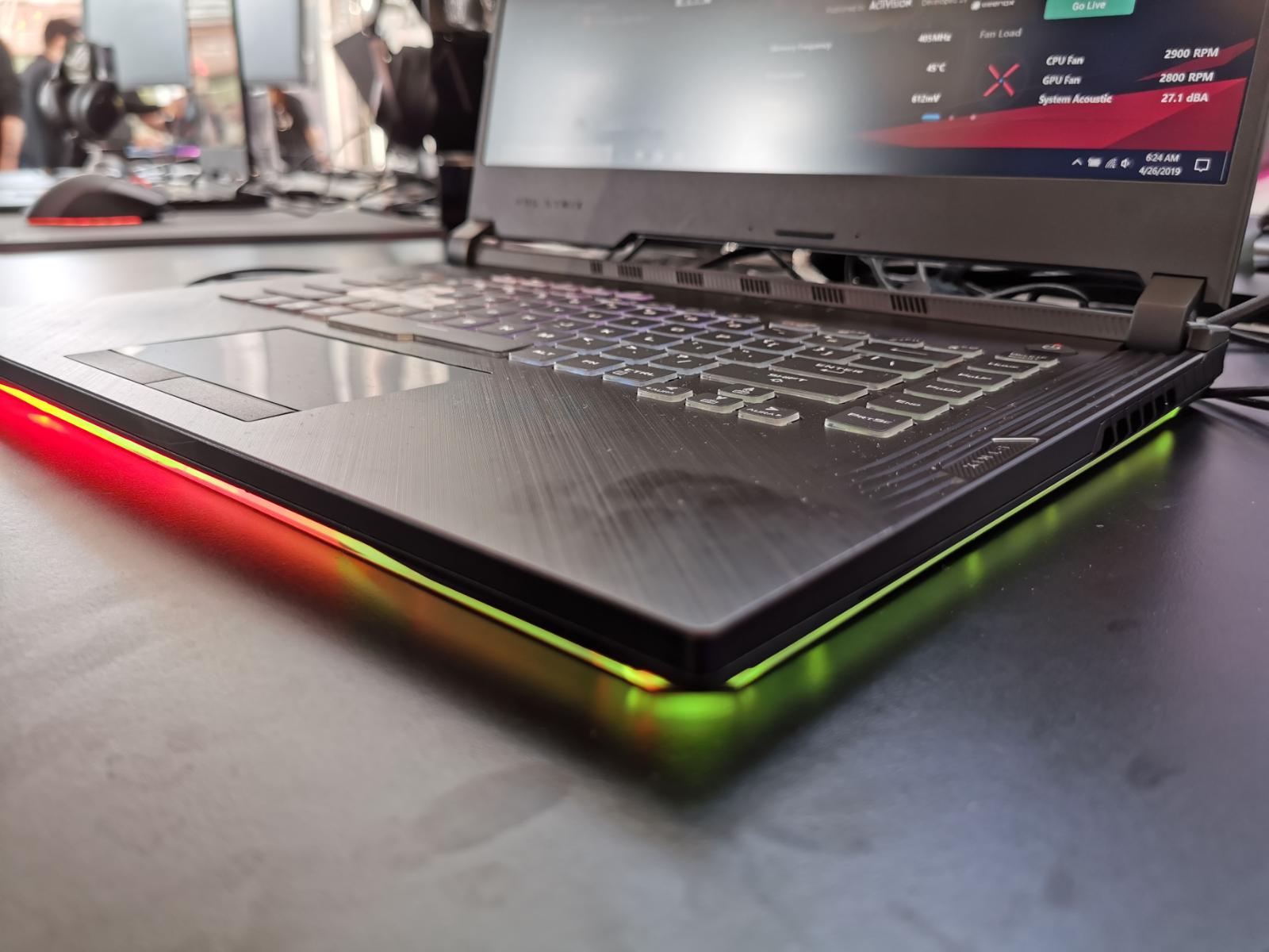 ASUS představil nové notebooky ROG. Udělají všem hráčům radost!